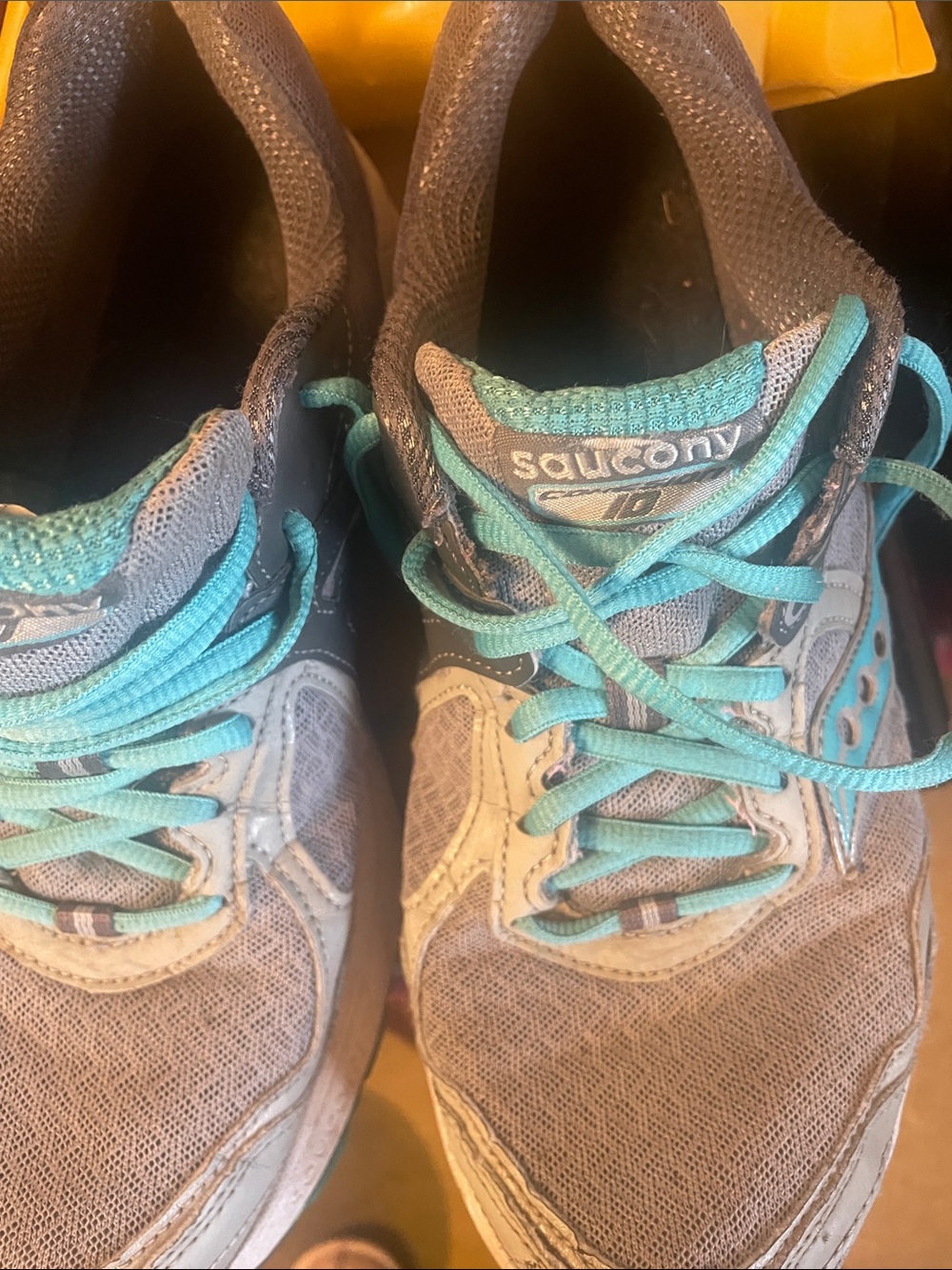 Saucony Women’s Gray and Teal Athletic Running Sneakers